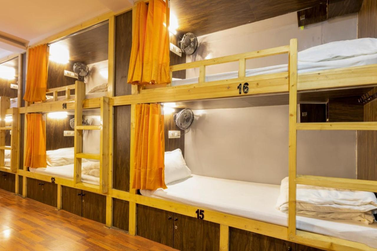 Sunrise Dormitory Hostel Мумбай Екстериор снимка