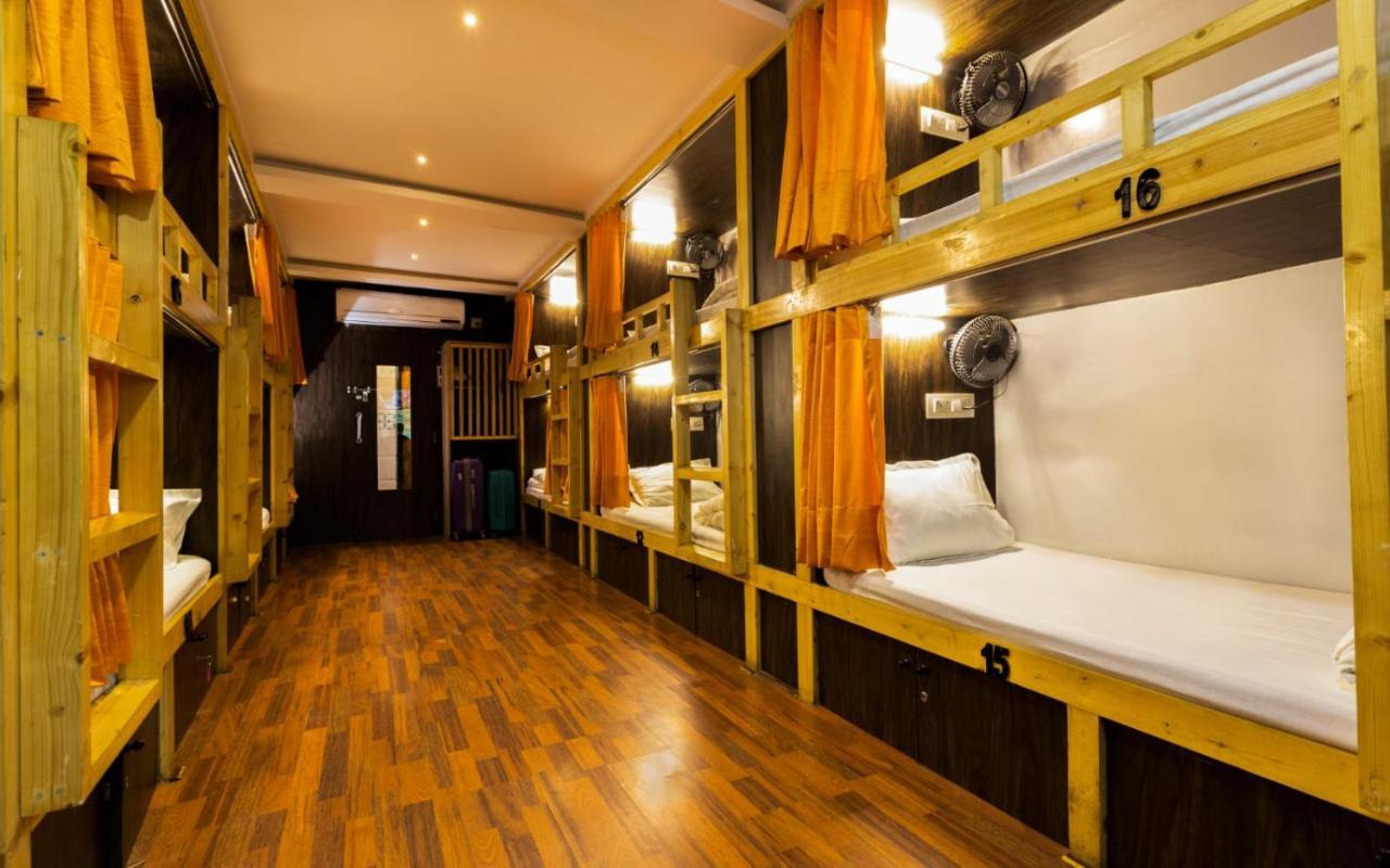 Sunrise Dormitory Hostel Мумбай Екстериор снимка