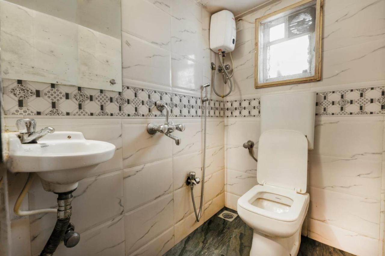 Sunrise Dormitory Hostel Мумбай Екстериор снимка